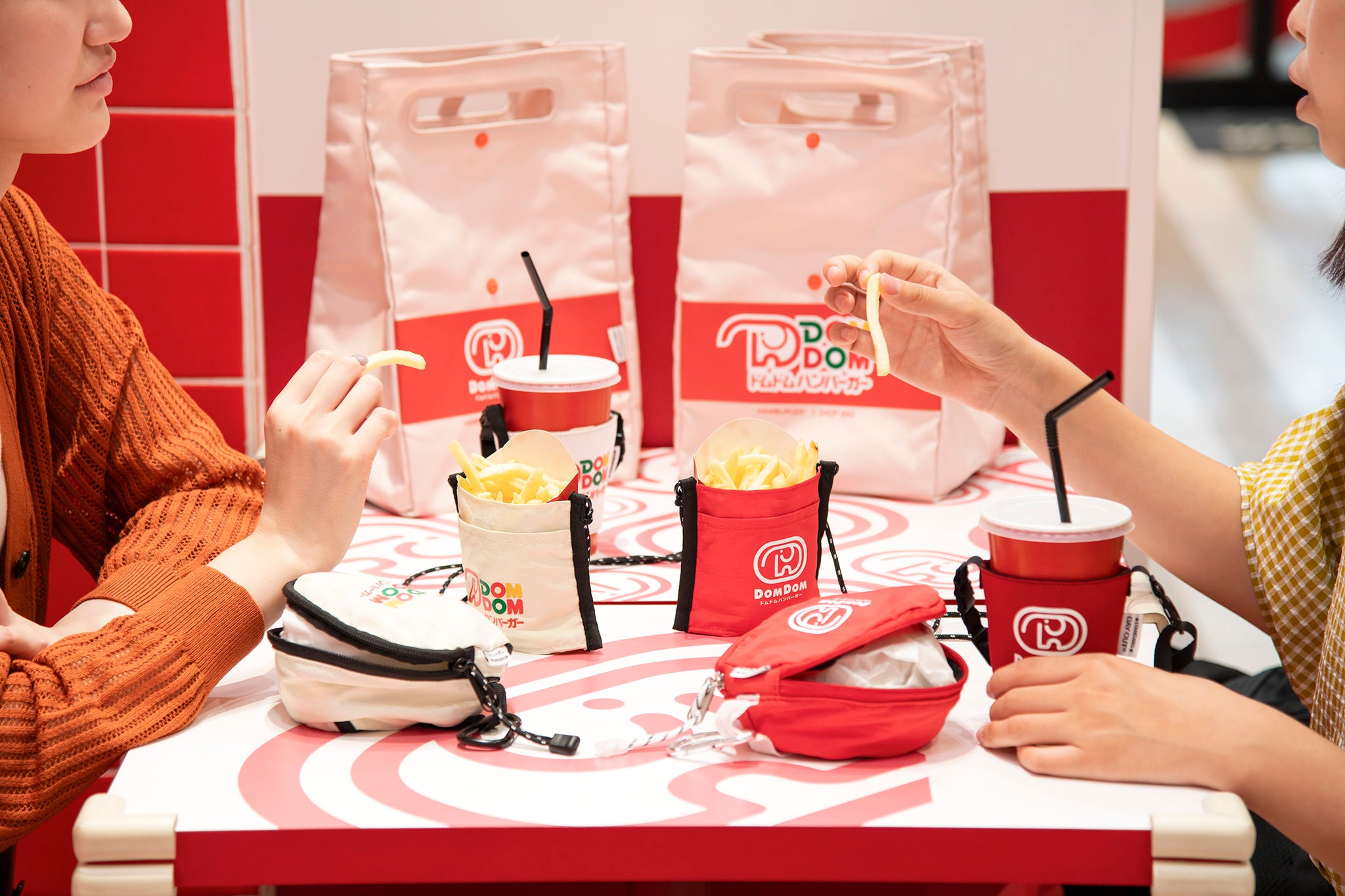ドムドムバーガー　P 'mas ポロシャツ&バイザー　セット 商品 – ドムドムオンラインショップ