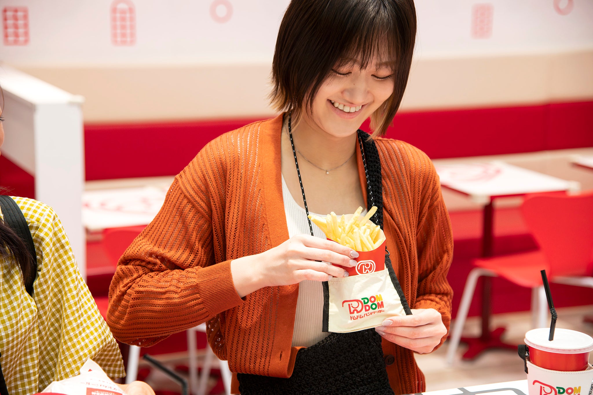 DOMDOM フライドポテト型キーホルダー2個&がま口ケース2個