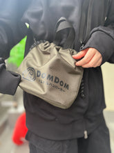 画像をギャラリービューアに読み込む, DOMDOM 巾着ショルダーバッグ
